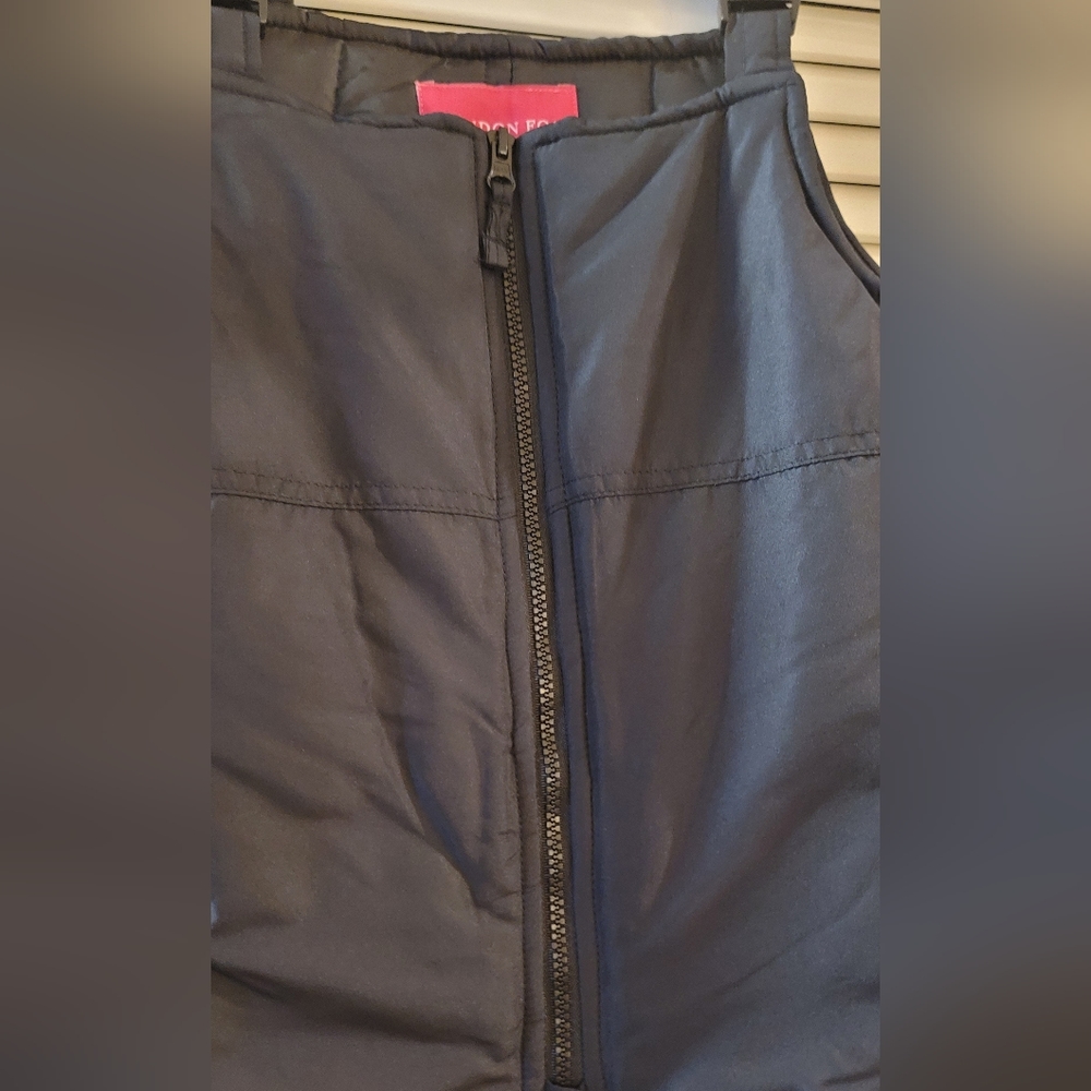 London Fog - Kid's Winter Snow Overall Pants With Adjustable Straps & Pockets - Picture 3 of 5